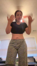 Crimsonroses7 webcam model stream image