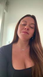 Jennifer_19_06 webcam model stream image