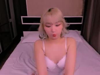 milla_waves webcam model stream image