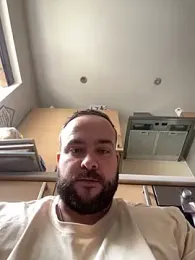 different-strokes webcam model stream image