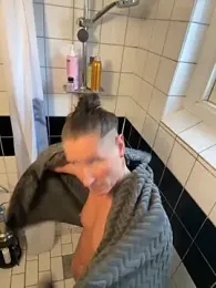 SwingWingWomanSweden webcam model stream image