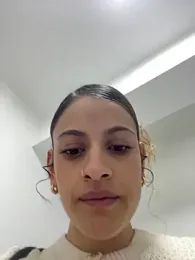 alana15 webcam model stream image