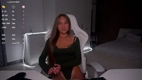 Evelinka webcam model stream image