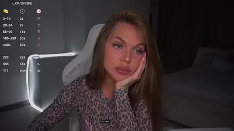 Evelinka webcam model stream image