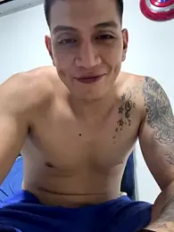 blackbullger_ webcam model stream image