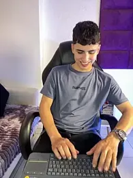 AdrianRinaldi webcam model stream image