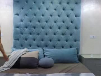 theowonder webcam model stream image