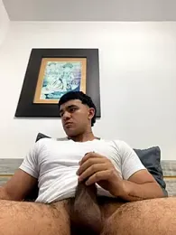 TysonAn webcam model stream image