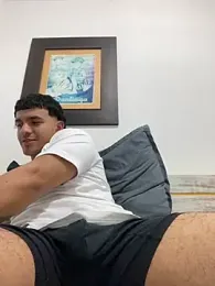 TysonAn webcam model stream image