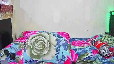 Younger_Couples webcam model stream image