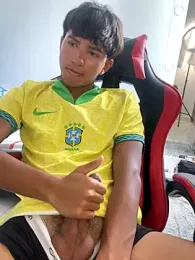 Leonarrrd_01 webcam stripchat model stream image