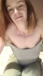 Housewife_Kirst webcam model stream image