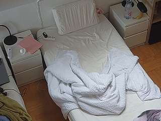 voyeurcam-julmodels-bed-7 webcam model stream image