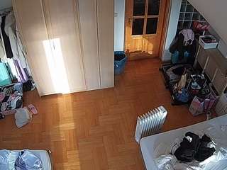 voyeurcam-julmodels-bed-7 webcam model stream image