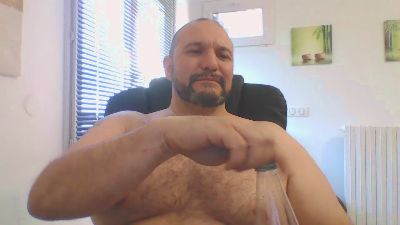 DaddyBearLive webcam model stream image