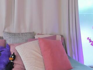Yoss Richardson webcam model stream image