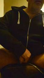 Exibbi42 webcam model stream image
