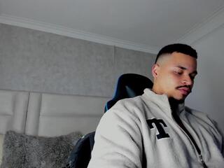 Michael Reinolds webcam model stream image