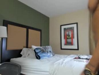 mromg007 webcam model stream image