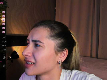 DarlaBelle webcam model stream image