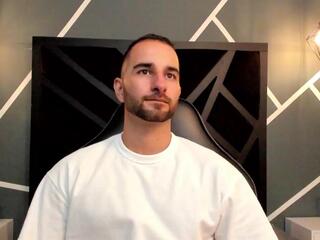 Lorenzo Walker webcam model stream image