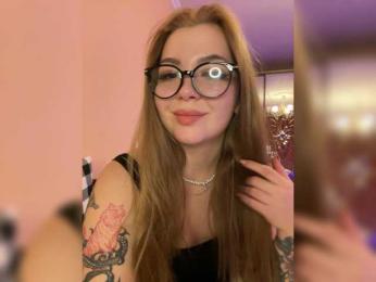 Lumarose webcam model stream image