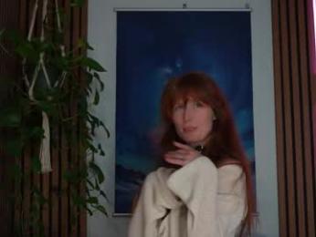 honeyumtoast webcam model stream image