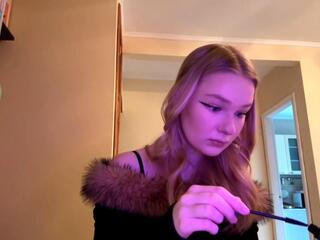 Camila Warick webcam model stream image