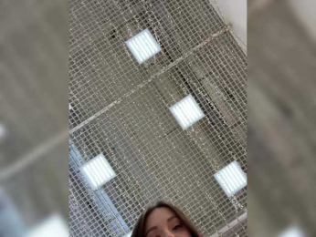 OlivkaVif webcam model stream image