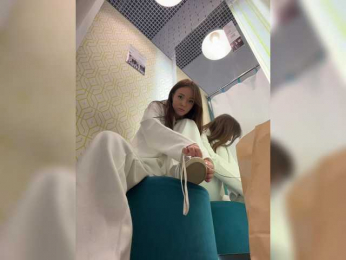 OlivkaVif webcam model stream image