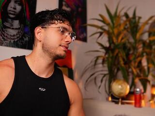 Noah Miller webcam model stream image