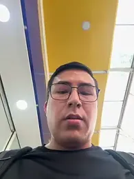 andrewmhilton_ webcam model stream image