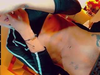 isabellalatingirs webcam model stream image