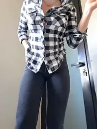 luxxe25 webcam model stream image