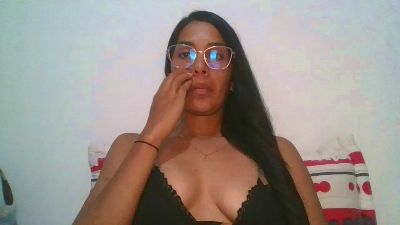JuanaBrunette7 webcam model stream image