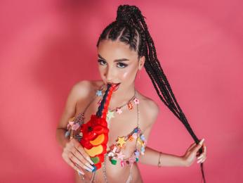 Olivia webcam model stream image