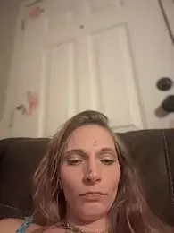 PrettiPluto webcam model stream image