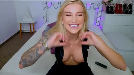 Lia_Benini webcam stripchat model stream image