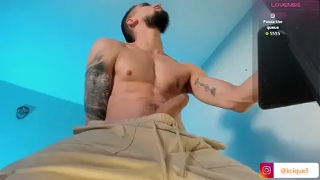 K_cique webcam model stream image