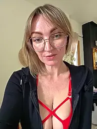 MissMialicious webcam model stream image