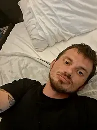 areyouseriousss webcam model stream image