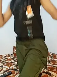 Lovebirdss webcam model stream image