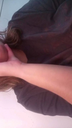 illegalee webcam model stream image