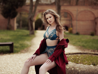 AlyonaGala webcam livejasmin model stream image