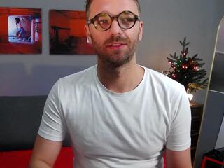 Eugine H webcam model stream image