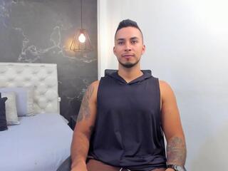 Brandon Flex webcam flirt4free model stream image