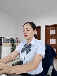 bingxin- webcam model stream image