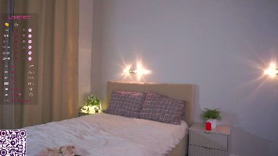 MaeHance webcam model stream image