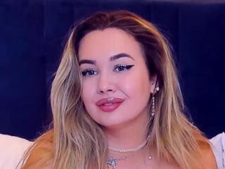 Lola Swanson webcam model stream image