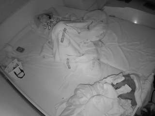 voyeurcam-julmodels-greybed-1 webcam model stream image
